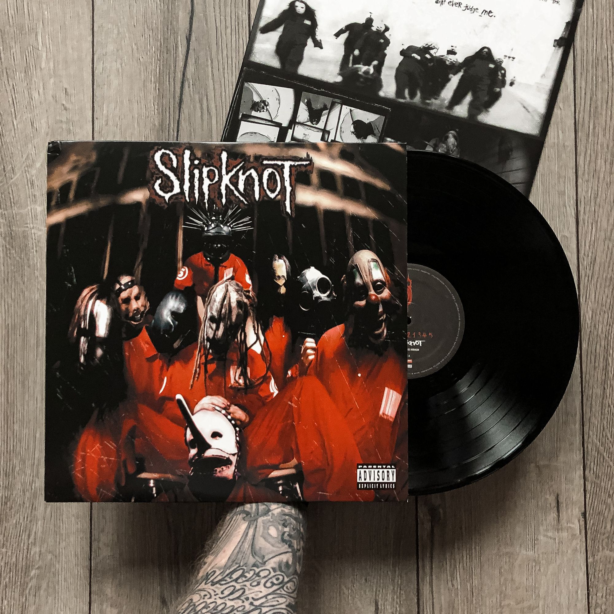 Дебютный альбом. Slipknot Slipknot 1999 фото виниловой пластинки. Дебютный альбом группы «всевозможно.